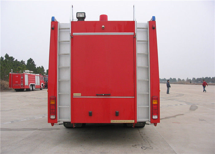 Heavy Duty 6x4 Drive Six Seats Water Tanker Fire Truck Flattop Four Door Length Cab